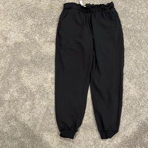 lululemon joggers size 8